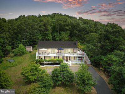 1390 APPLEWOOD DRIVE