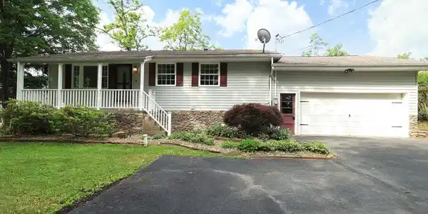 125 LYONSTOWN ROAD