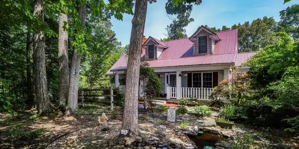 148 GREEN HILL RIDGE COURT
