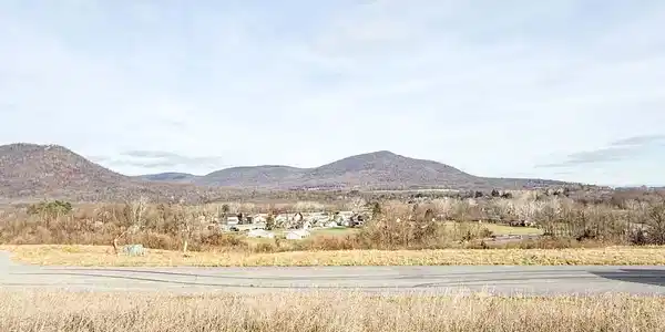 29 SUNRISE LANE