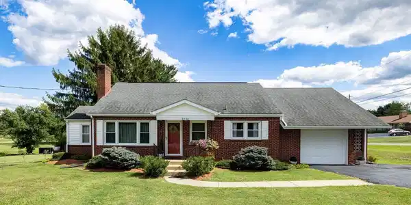 9738 FAIRWAY DRIVE