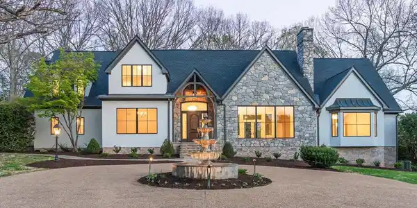 2121 GARTH RD