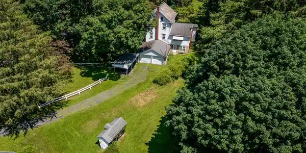 210 SNYDERS ROAD
