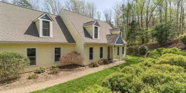 2700 WILLOW OAK CIR