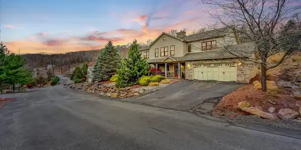 113 LONGVIEW DRIVE