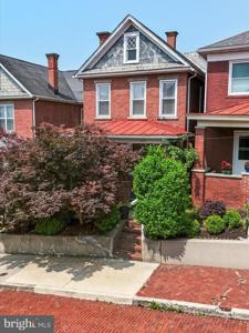 212 SCHLEY STREET