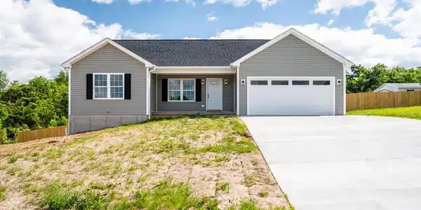 407 LEOLA LOOP