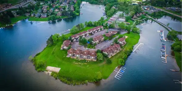 3 SKI HARBOR DR.
