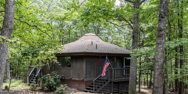 130 CONGERS LN