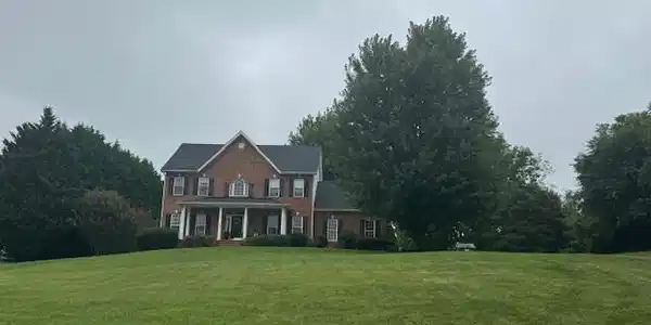 36 LEE RAE COURT