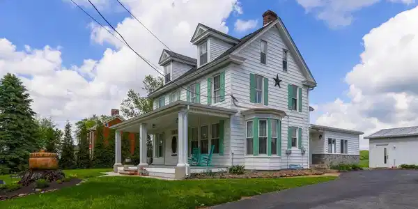 1640 WOODSTOCK ROAD