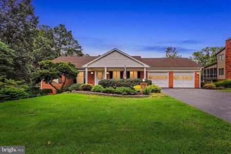 6154 FAIRWAY DRIVE WEST