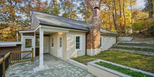 598 TIMBER LANE