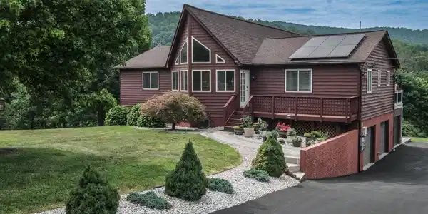 17 OWENS COURT