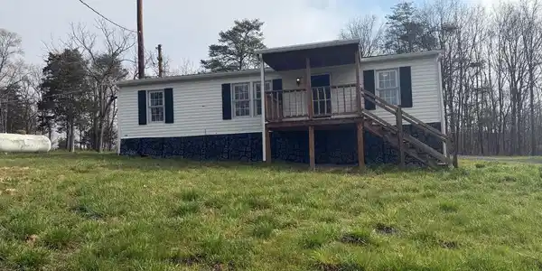 401 CHARLES WAY
