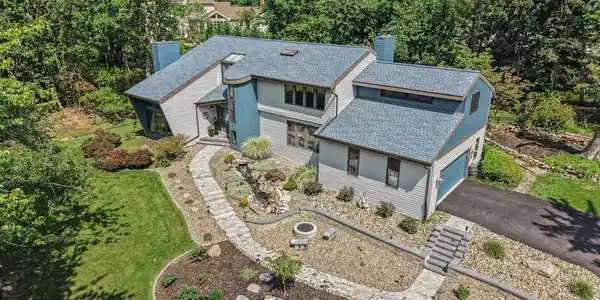 4076 ROSEWALL COURT