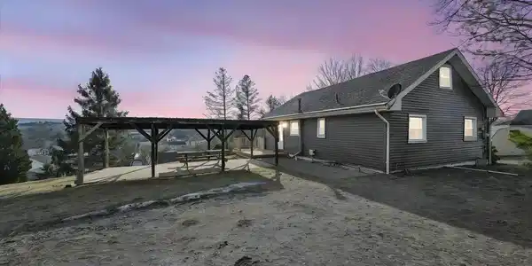 1881 RUNNING DEER DRIVE