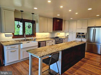198 HEMLOCK DRIVE