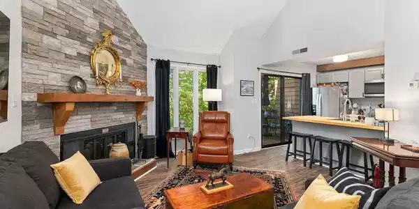 803 LAURELWOOD CONDOS