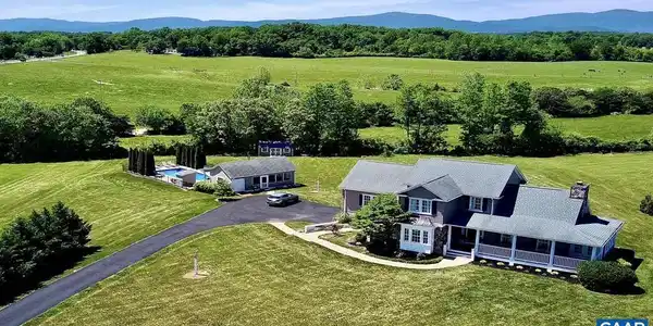 141 LONDON CT