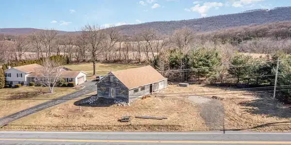 543 MOUNTAIN HOUSE ROAD