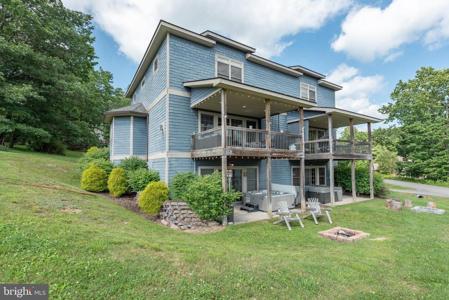 65 NORTHLAKE DRIVE