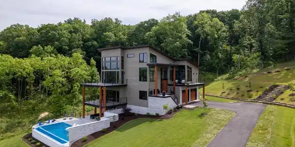 225 CHERRY RIDGE LN