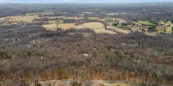 2625 LOOKOUT ROAD