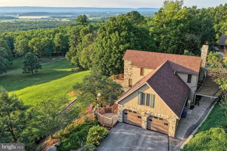 3035 STILLHOUSE HOLLOW ROAD