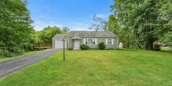 1042 WOODLAND DRIVE