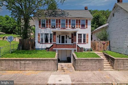 439 COLUMBIA STREET