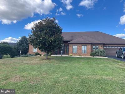 1687 THATCHER ROAD