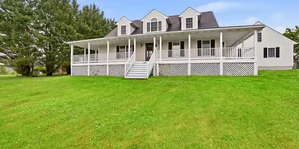 33 ELDRIDGE LANE