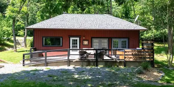 123 FISHERMANS LANE