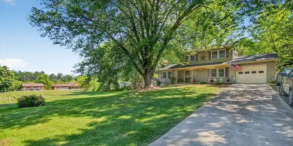 24 SYCAMORE ROAD