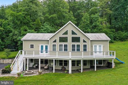 10 WESTVIEW DRIVE