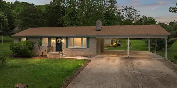 850 VIRGINIA CIRCLE
