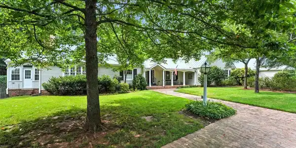 710 ZEUSWYN DRIVE
