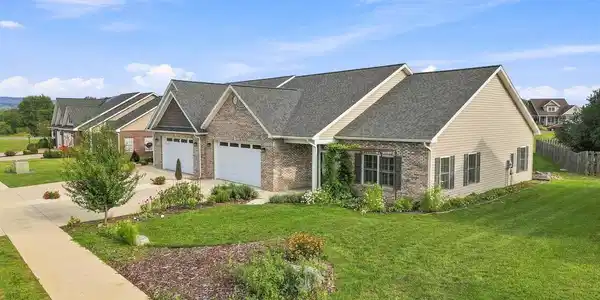243 FREEMONT CIRCLE