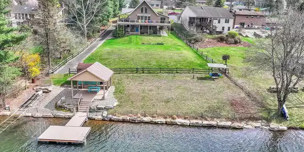 464 WYNONAH DRIVE