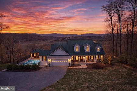 400 DEER RUN CIRCLE