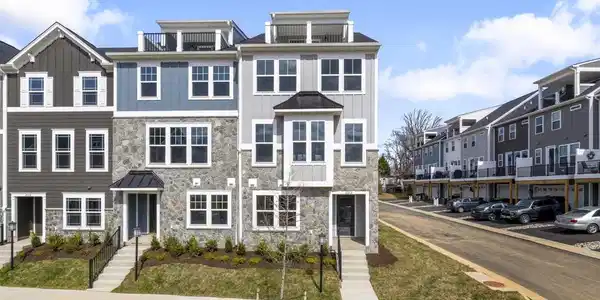 138 PARK RIDGE DR