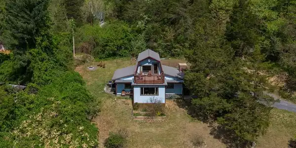 6261 PAGE VALLEY ROAD