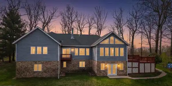 790 SUNSET RIDGE DRIVE