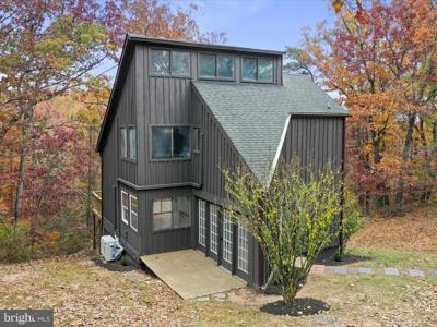 290 HICKORY LANE