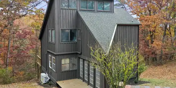 290 HICKORY LANE