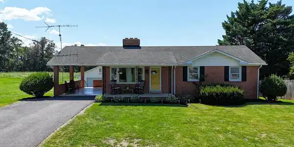 164 RESERVOIR AVENUE
