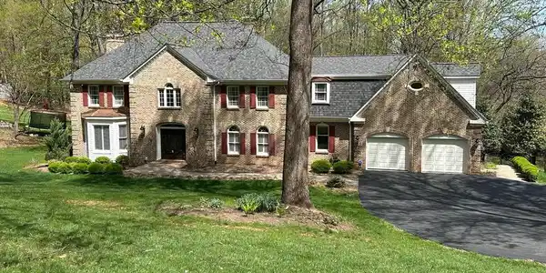 5828 HUNTON WOOD DRIVE