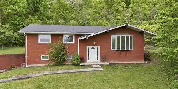 79 MOON CREST STREET
