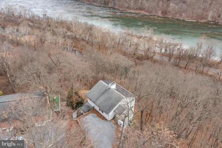 86 OLD STRIDER LANE